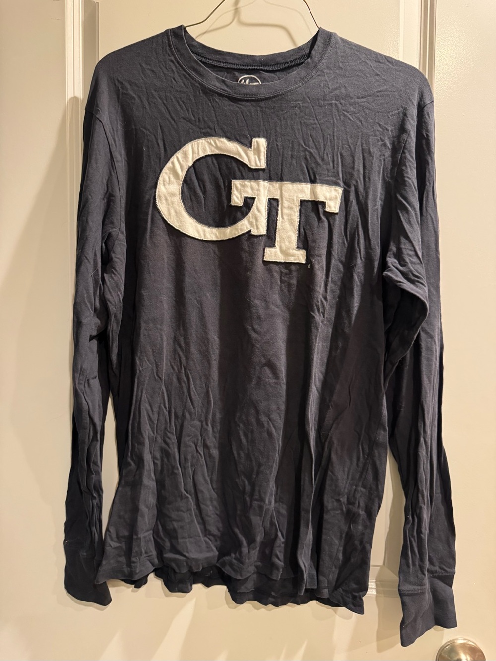 Long-Sleeve Crewneck Tee with White GT Logo - Navy